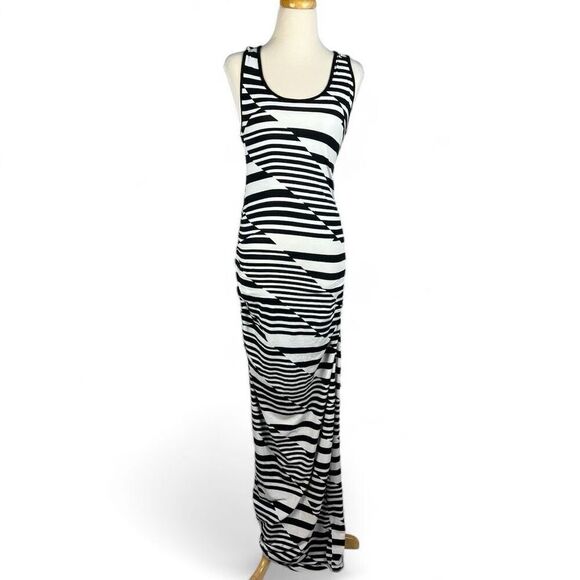 Bebe Maxi Dress Womens Medium Stripe  Racerback Black & White Ruched Sides - Picture 1 of 11